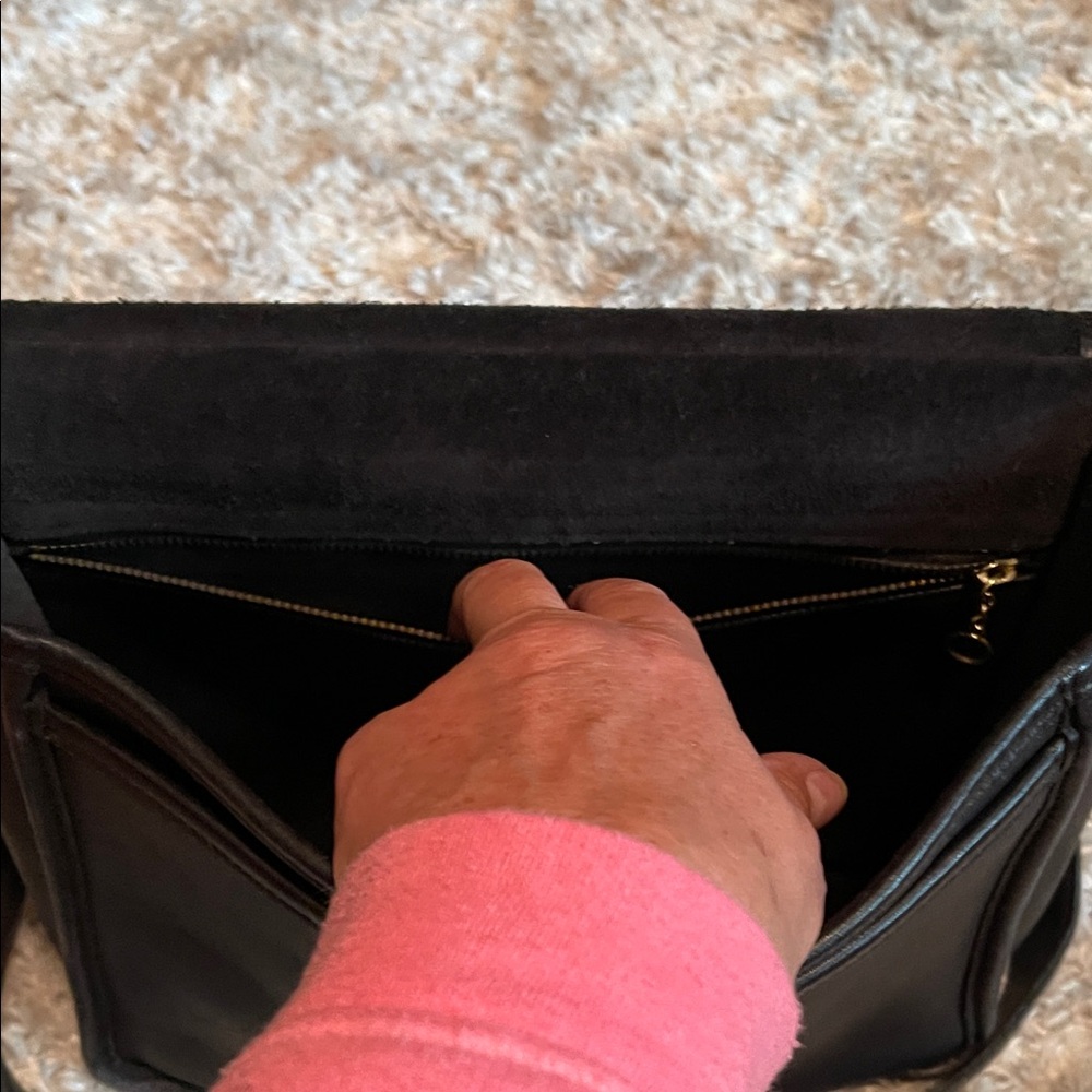 Vintage Coach Black Leather Satchel - Timeless Office Bag - Picture 6 of 13